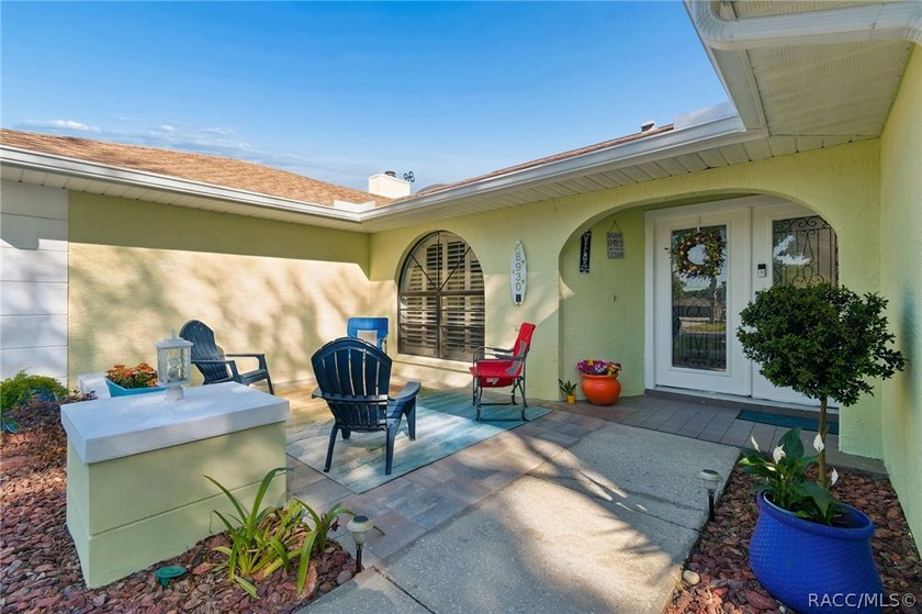 Welcome to this beautifully updated 4-bedroom, 2-bath pool home - photo 9