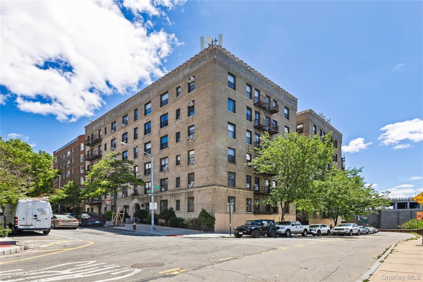 Charm, Convenience, and Community can all be found at 880 W - photo 13