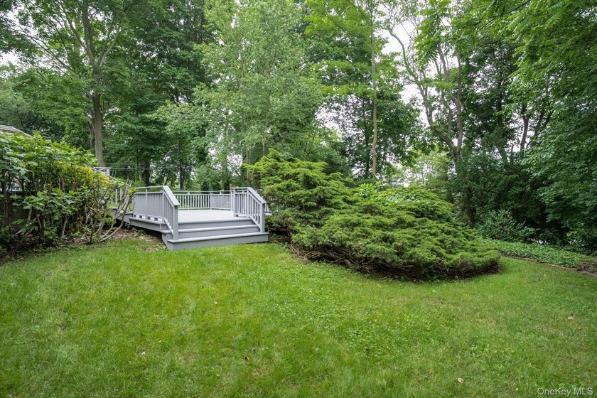 Turnkey home with style! Totally Renovated from Top to Bottom! - photo 30