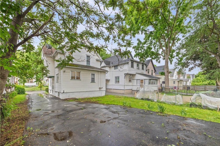 OPPORTUNITY! Welcome to this charming home conveniently located - photo 33