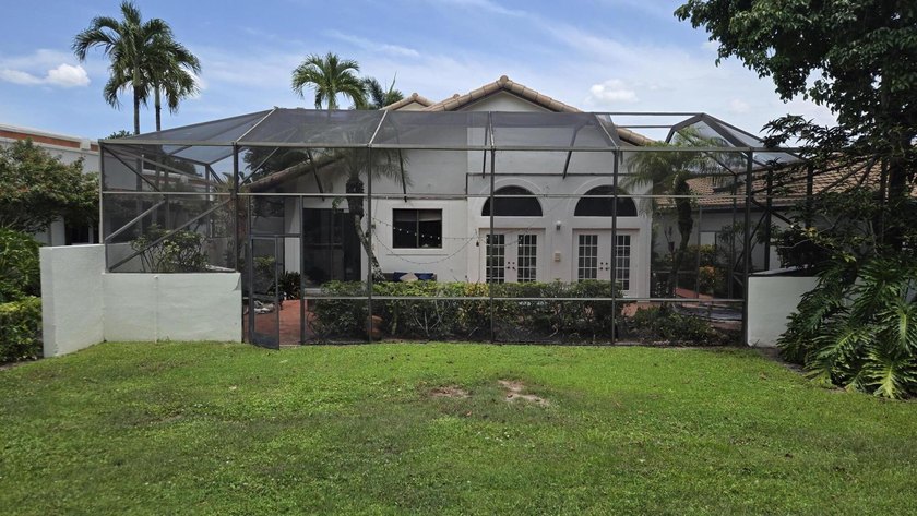 EXPANSIVE BACKYARD SPACE! Stunning 3BR/2.5BA, 2,605 sq ft - photo 2