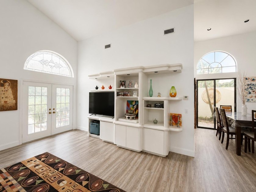 EXPANSIVE BACKYARD SPACE! Stunning 3BR/2.5BA, 2,605 sq ft - photo 5