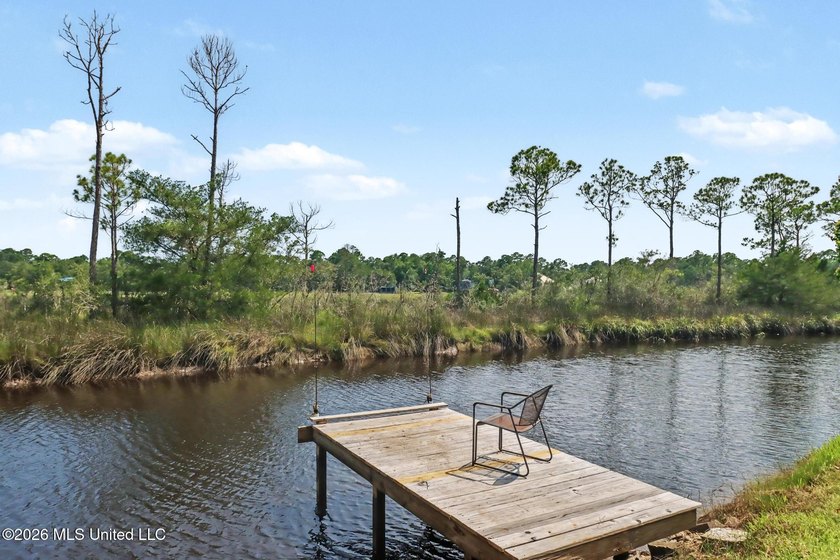 Welcome to waterfront living on the Mississippi Gulf Coast! This - photo 5