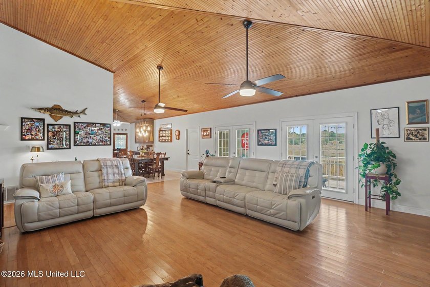 Welcome to waterfront living on the Mississippi Gulf Coast! This - photo 10