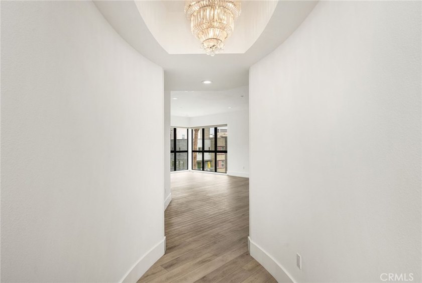 Welcome to your sanctuary in the sky. Perched on the third floor - photo 6