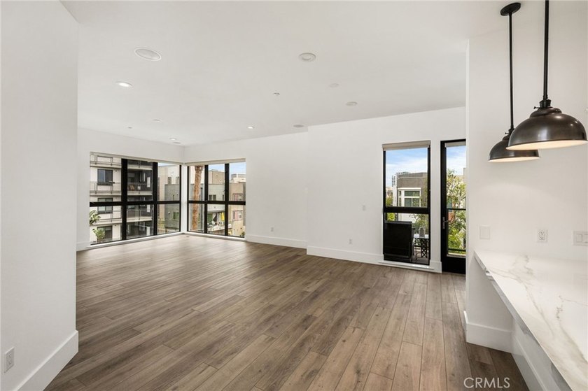 Welcome to your sanctuary in the sky. Perched on the third floor - photo 7