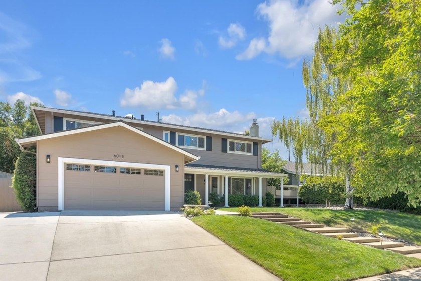 Tucked into the highly desirable Almaden Valley, this spacious - photo 3