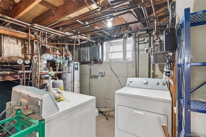 New to the market is a fantastic opportunity to own a home in - photo 12