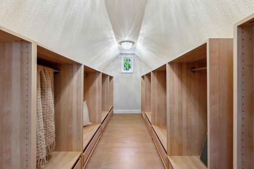 Welcome to 20210 La Paloma Avenue, an exquisite residence fully - photo 25