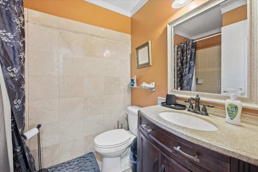 New Roof! Pool home! 3/2 plus bonus room! Huge backyard! Call - photo 18