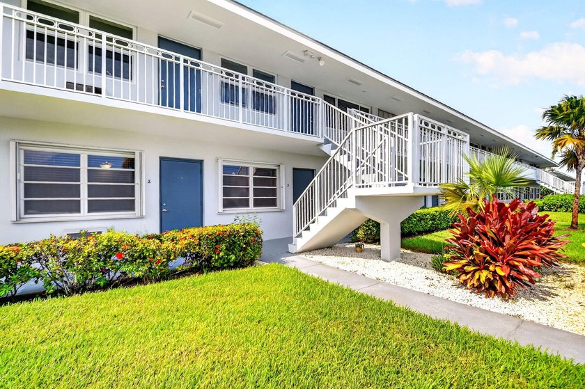 Welcome to this Rare Impeccably Maintained First Floor 2 Bedroom - photo 3