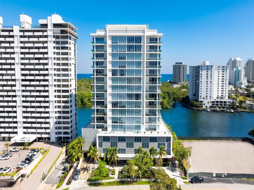 Experience luxury waterfront living at AquaBlu in Fort - photo 28