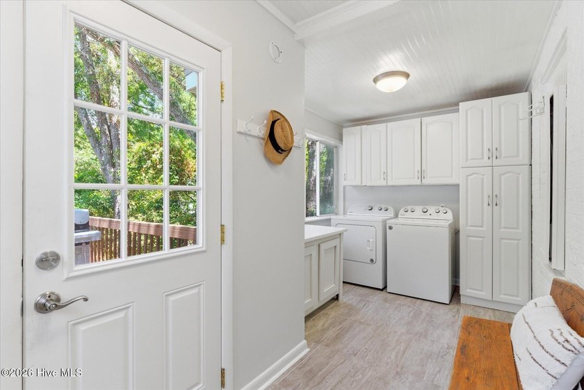 RIVER VIEW. LARGE LOT. Beautifully updated brick ranch nestled - photo 31