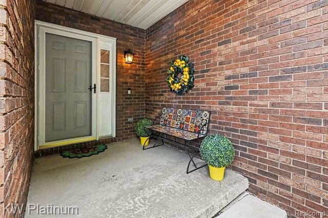 Rare opportunity to own a beautifully updated waterfront condo - photo 6