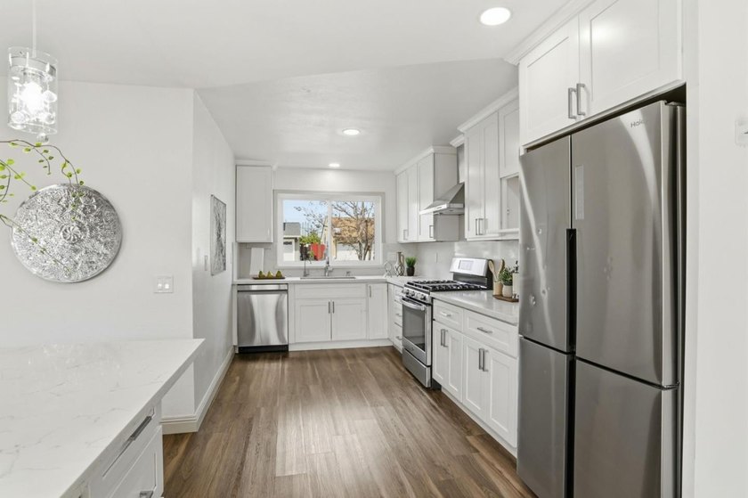 Exceptional value meets incredible versatility in this - photo 3