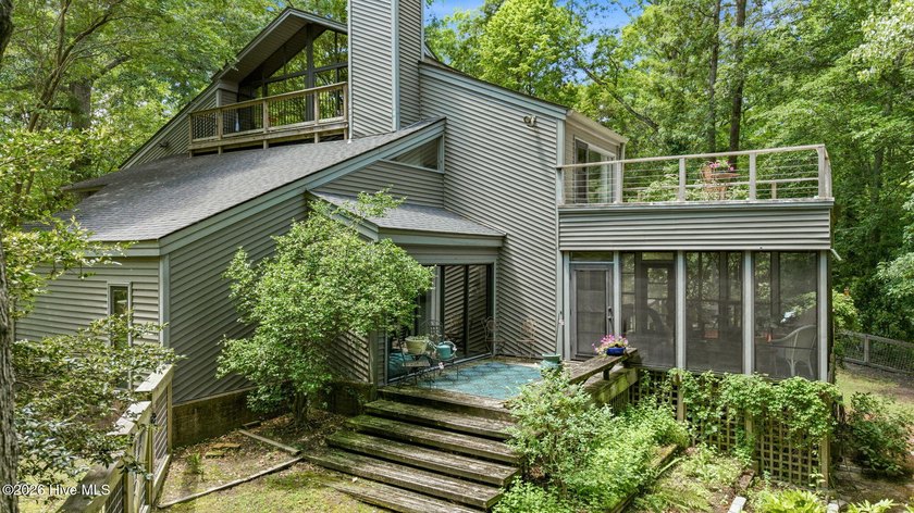 Escape to your own private retreat in the heart of Washington - photo 5