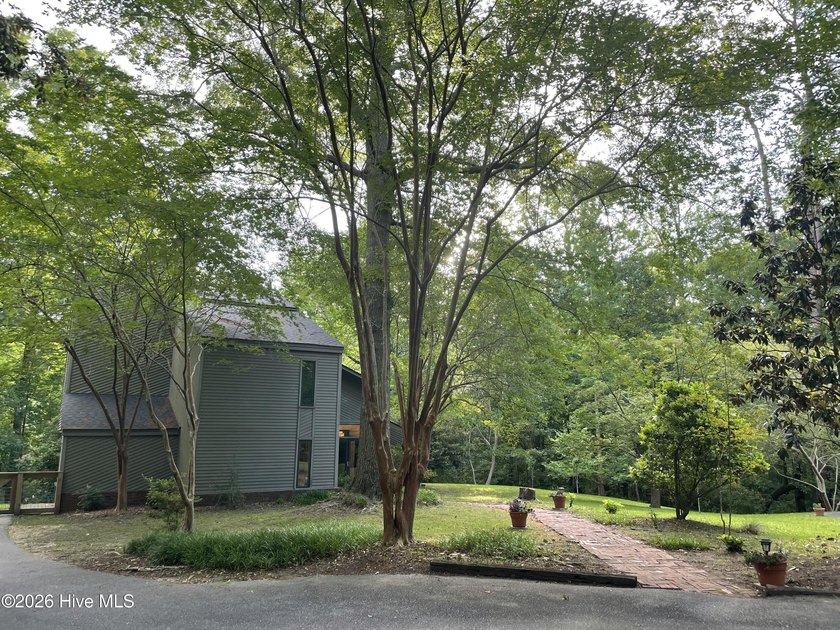 Escape to your own private retreat in the heart of Washington - photo 6