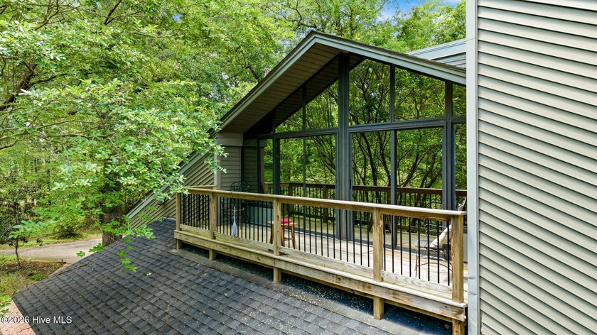 Escape to your own private retreat in the heart of Washington - photo 8