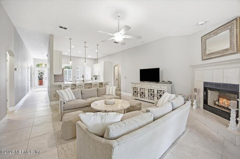 Welcome to this beautifully maintained 3BR/2BA home in the - photo 2