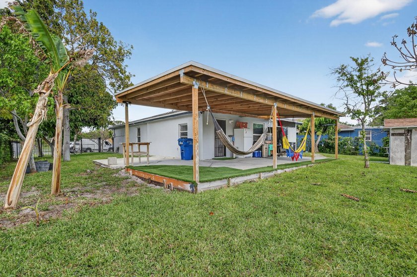 Completely upgraded home, which truly offers Florida living at - photo 35