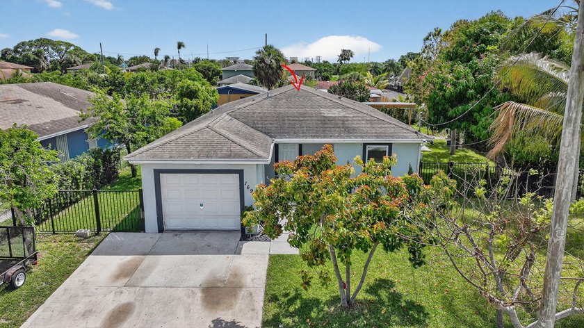 Completely upgraded home, which truly offers Florida living at - photo 38