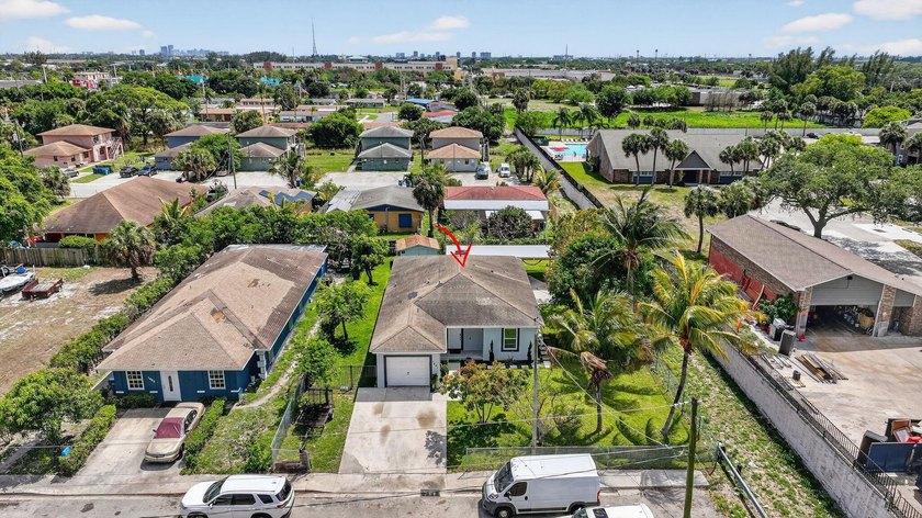 Completely upgraded home, which truly offers Florida living at - photo 39