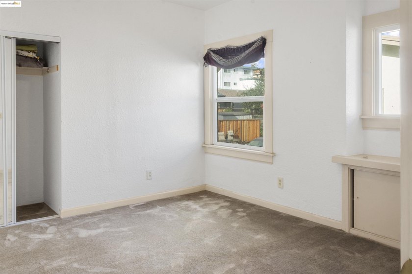 Welcome to this charming and roomy 1916 era single family home - photo 13
