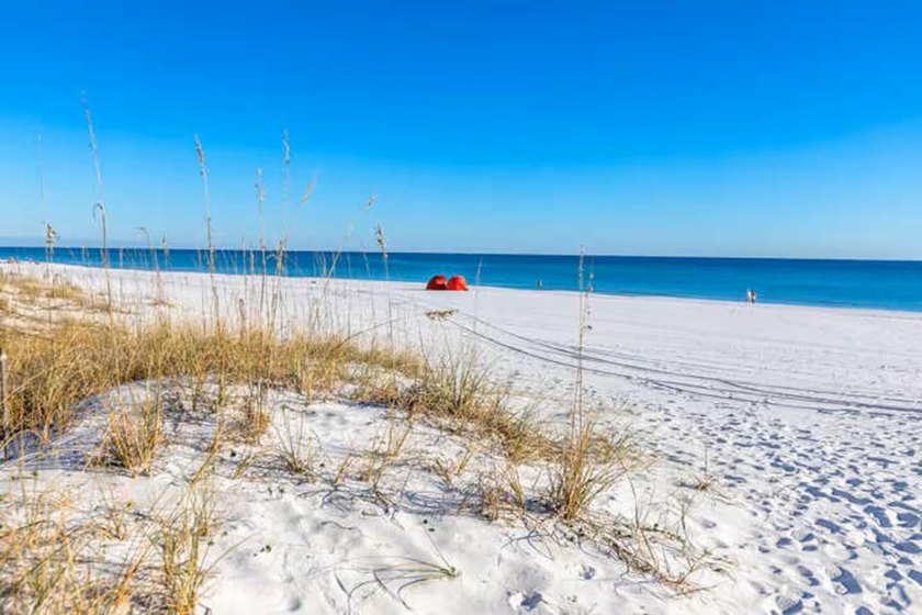 Turnkey, fully furnished and income-producing, this Destin - photo 17
