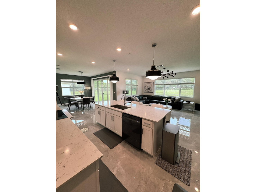 Welcome to this beautifully maintained two-story waterfront home - photo 8