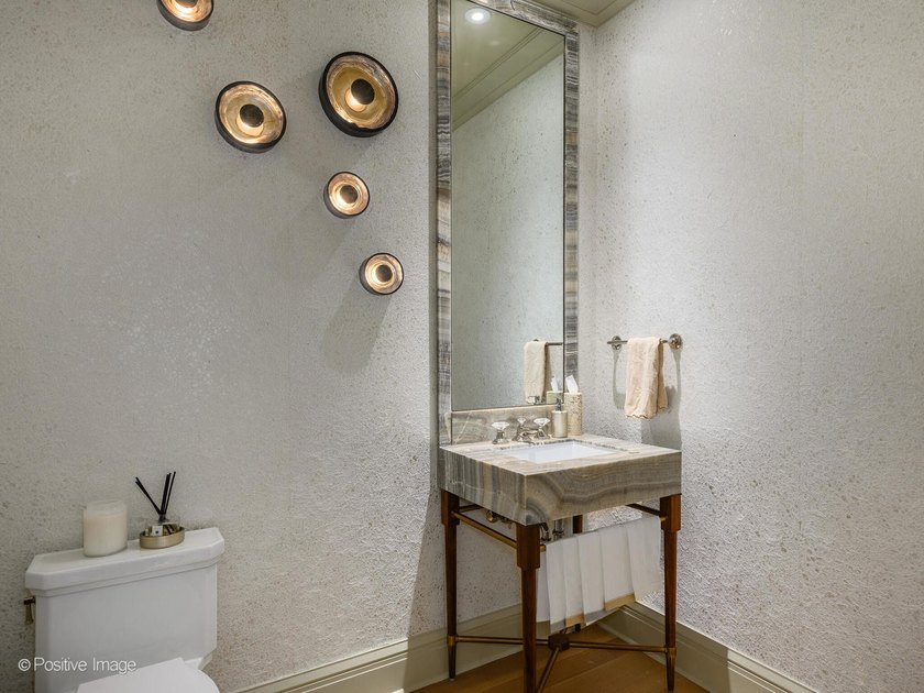 451 E Grand Ave 6111 - photo 31