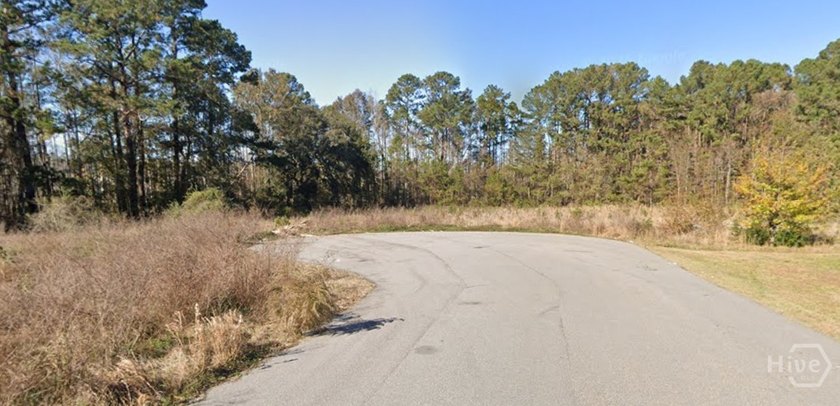 1.72 Upland Acre site zoned for commercial and certain light - photo 2