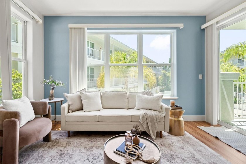 Experience the best of downtown Santa Cruz living in this - photo 2