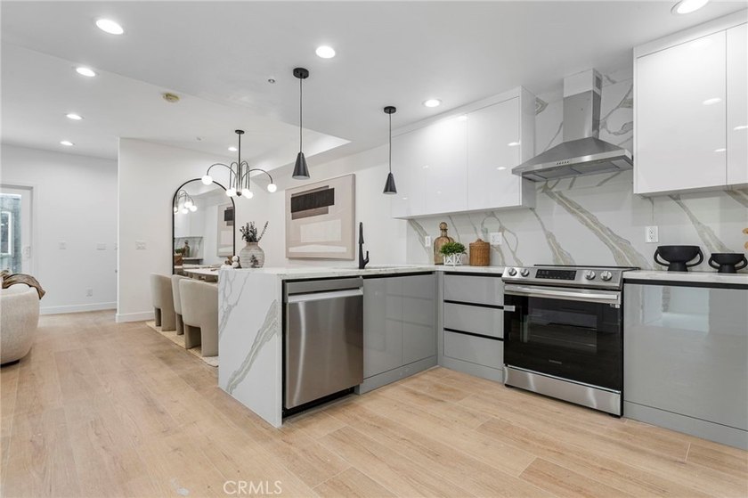 1014 W 223rd St 1 - photo 11