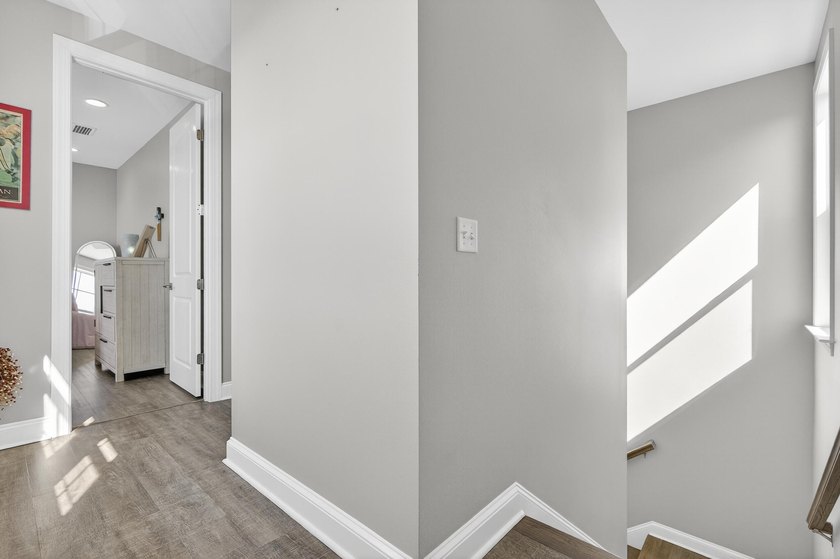 90 N Zander Way is a 4Br, 3.5Ba with a 2nd-floor bonus room - photo 26