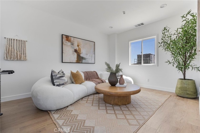 1014 W 223rd St 1 - photo 31