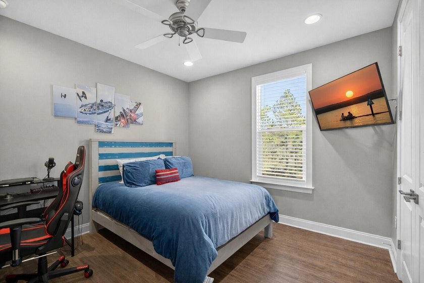 90 N Zander Way is a 4Br, 3.5Ba with a 2nd-floor bonus room - photo 33