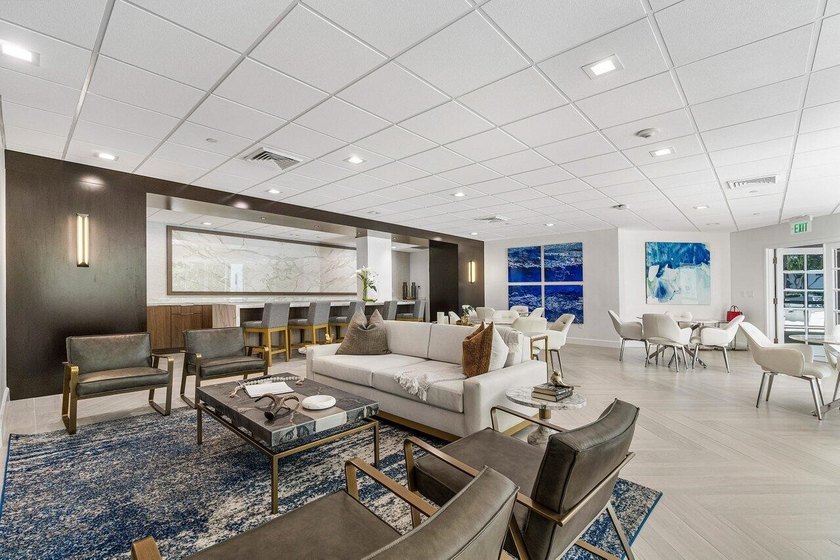 Located on the 3rd floor facing NE Boca Raton, 1 bedroom + den - photo 50