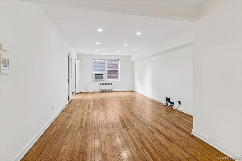 This bright and well-proportioned JR4/2BR at The Euclid offers a - photo 3
