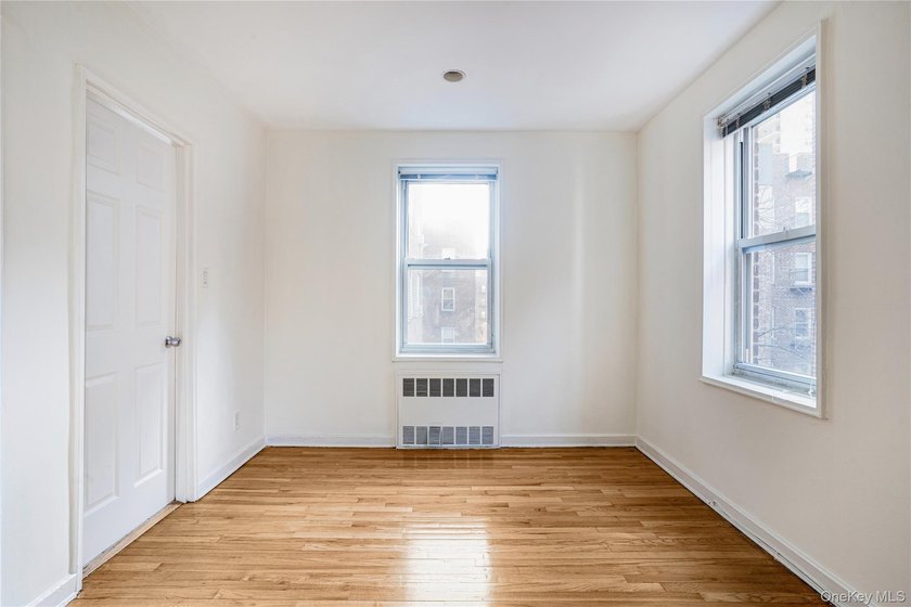 This bright and well-proportioned JR4/2BR at The Euclid offers a - photo 9