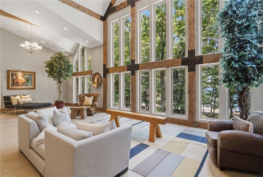 Remarkable Beaver Lake living in this custom built lake home - photo 6