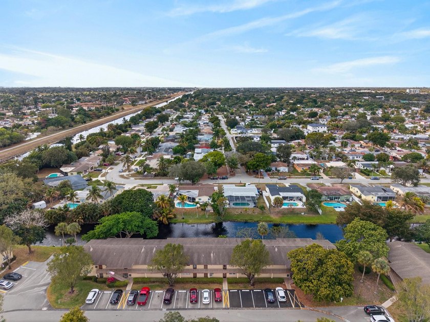 55+ TURN-KEY Tranquil Canal Views and Sunset Skies. Immaculate - photo 5