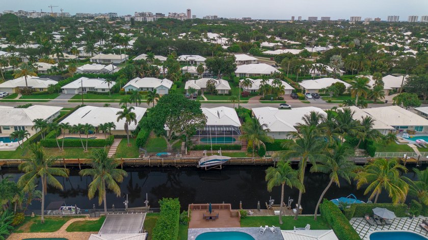 Experience the ultimate East Boca waterfront lifestyle in - photo 2
