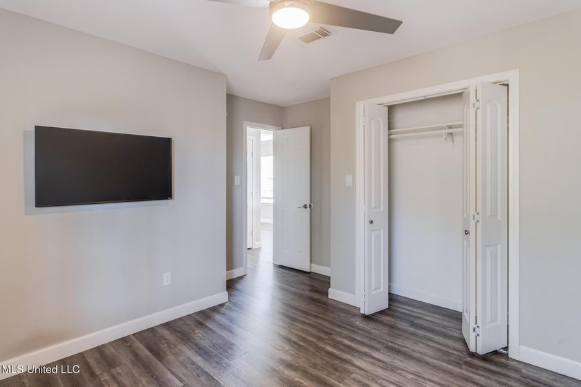 Updated, tenant-occupied property ideal for investors or buyers - photo 11