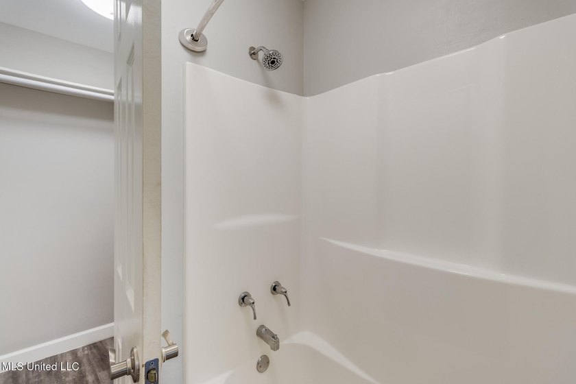 Updated, tenant-occupied property ideal for investors or buyers - photo 17