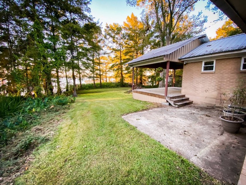 This 2 bedroom, 1 bath camp is located across from Lake Bruin - photo 6