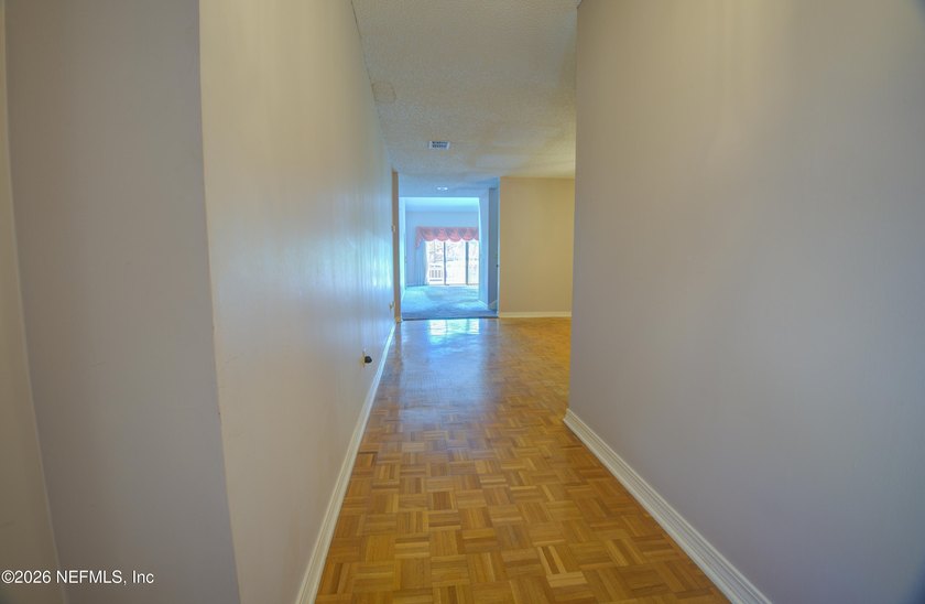 Rare opportunity in Eastpointe of Hidden Hills! This spacious - photo 4