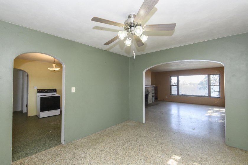 Don't miss out on owning this property with 100' of lake - photo 11