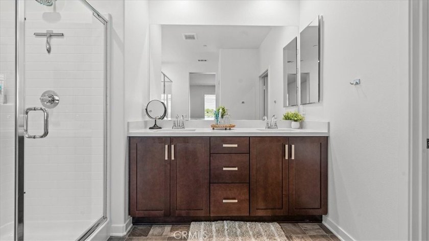 Please contact listing agent Sandra Escudero prior to showing - photo 16