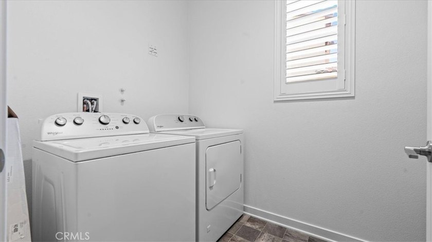 Please contact listing agent Sandra Escudero prior to showing - photo 25