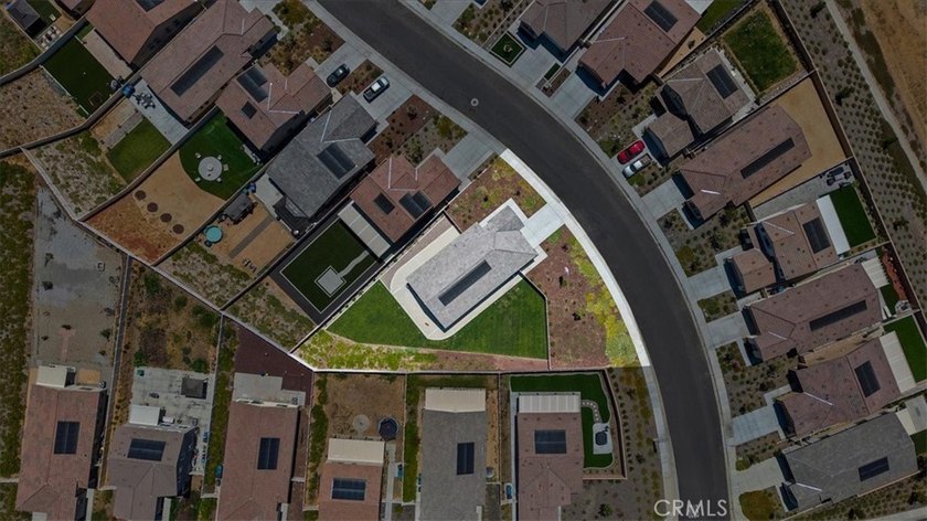 Please contact listing agent Sandra Escudero prior to showing - photo 33